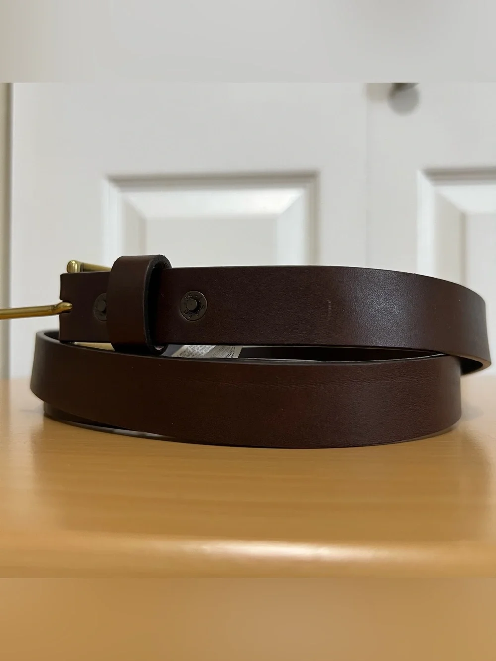 Levi’s Dark Brown Full Grain Leather Belt Brass Buckle Embossed Logo Sz 44 Italy